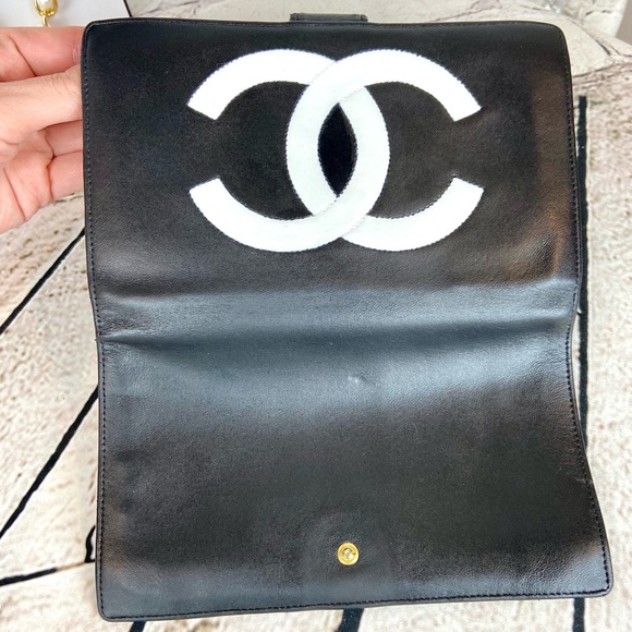 Chanel long wallet black leather crossbody custom with handmade bag charm - Picture 13 of 16
